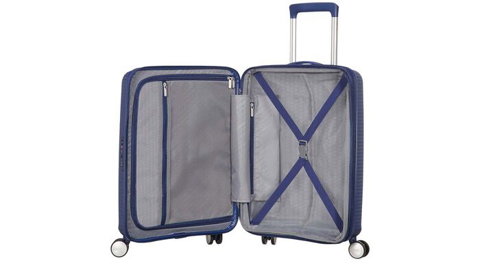 Interior organisation with extra zipped apron pocket 