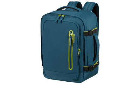 Opfylder Ryanairs og Wizz Airs størrelseskrav for gratis håndbagage om bord.