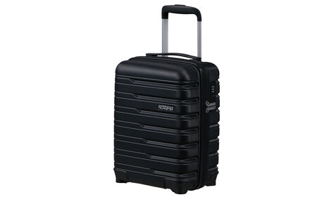 Opfylder Ryanairs og Wizz Airs størrelseskrav for gratis håndbagage om bord.