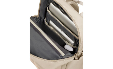 Laptop compartment 15"