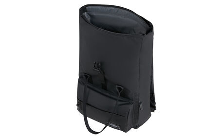 Large main compartment