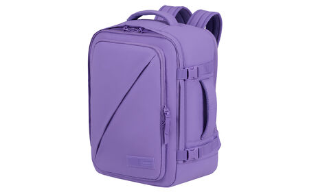 Opfylder Ryanairs og Wizz Airs størrelseskrav for gratis håndbagage om bord.