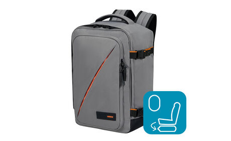 Opfylder Ryanairs størrelseskrav for gratis håndbagage om bord.