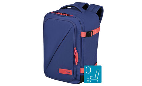 Opfylder Ryanairs størrelseskrav for gratis håndbagage om bord.