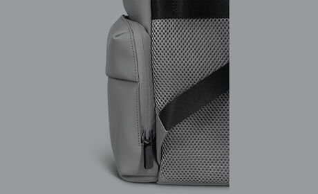 Side pockets