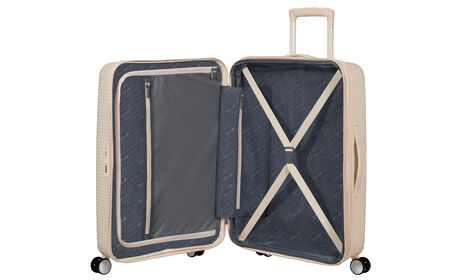 Indvendig organisering med en ekstra forlomme med lynlås