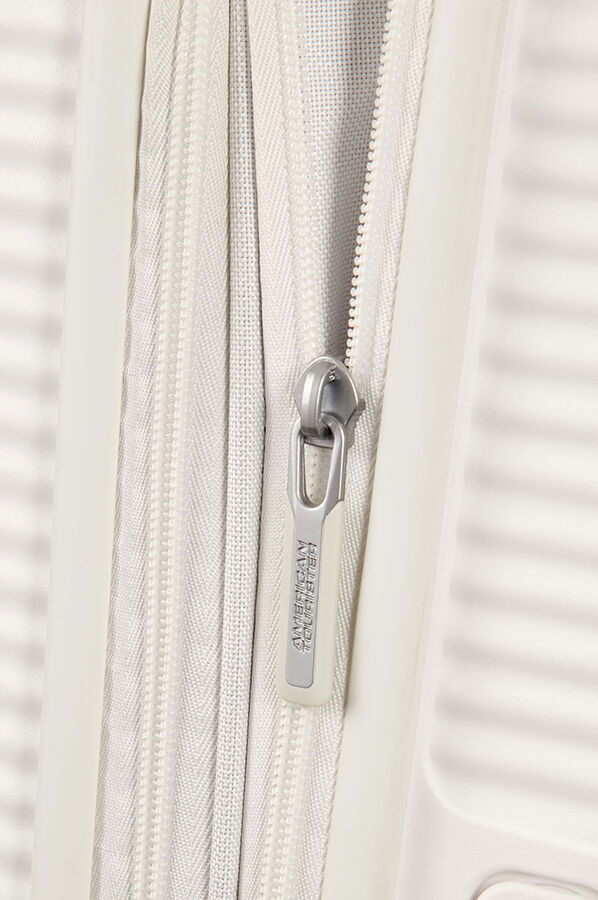 SoundBox Medium check-in