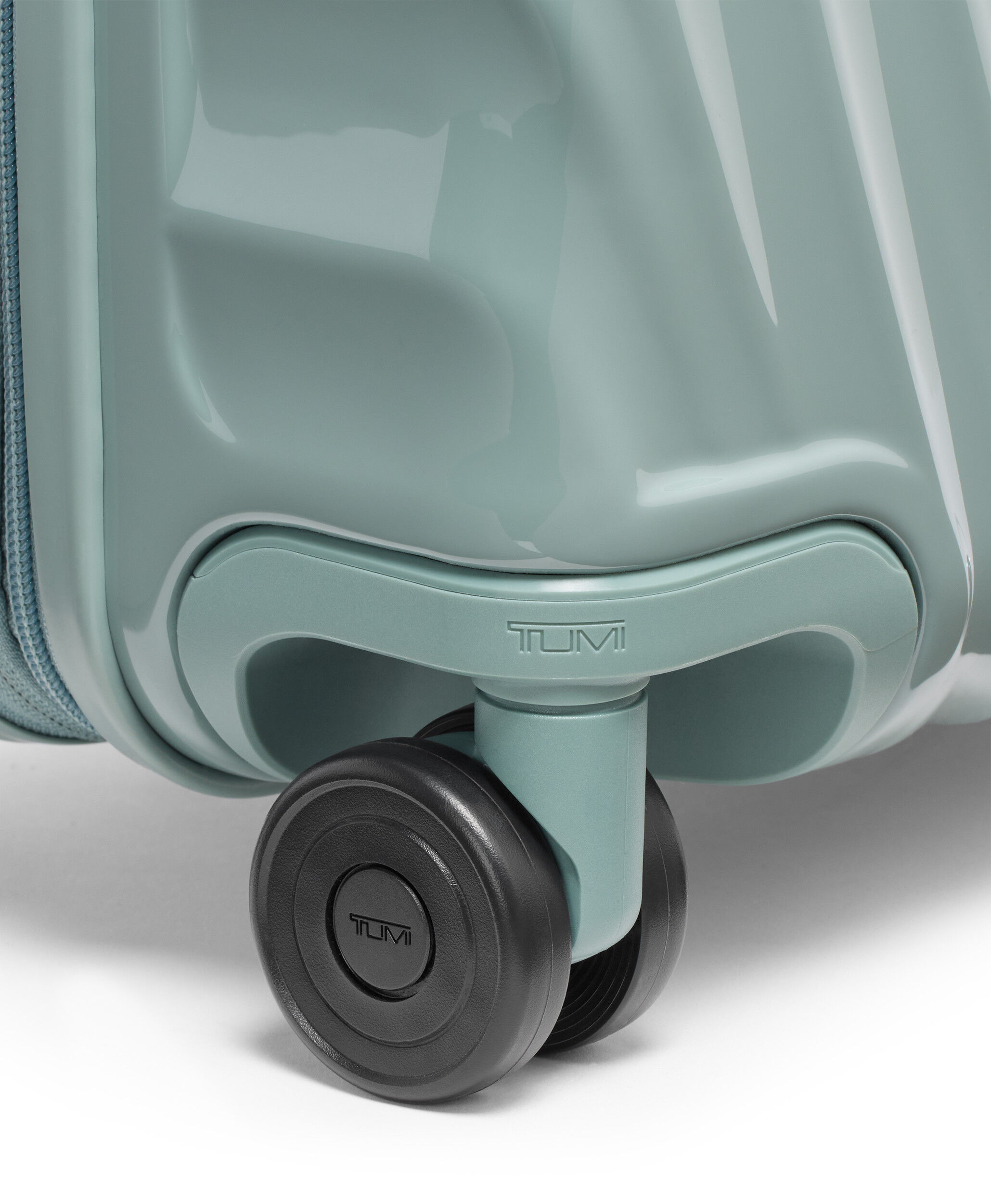 19 Degree Ekspanderbar kuffert med 4 hjul 55 cm - Cont.