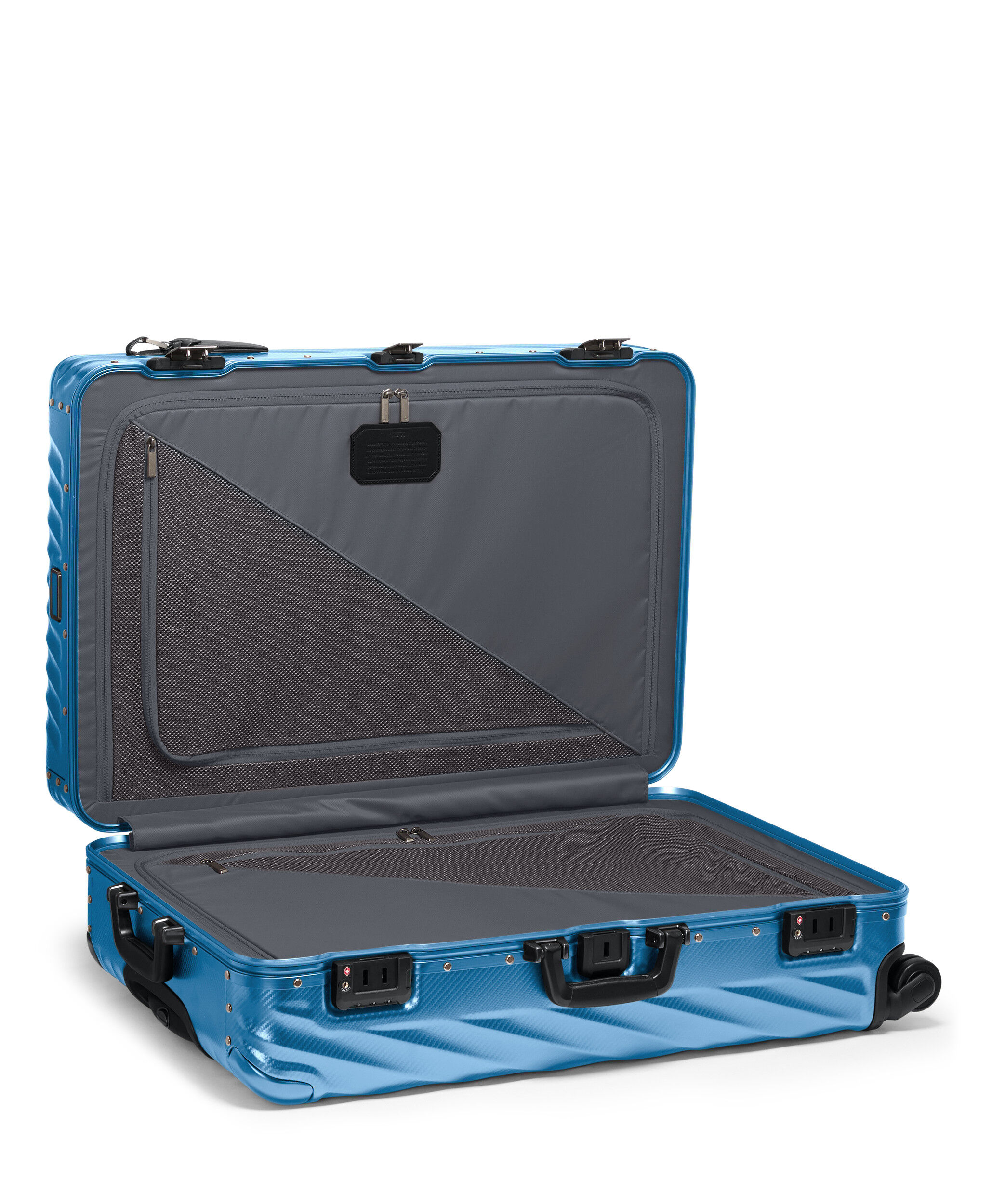 19 Degree Aluminium Indchecket bagage 77.5 cm