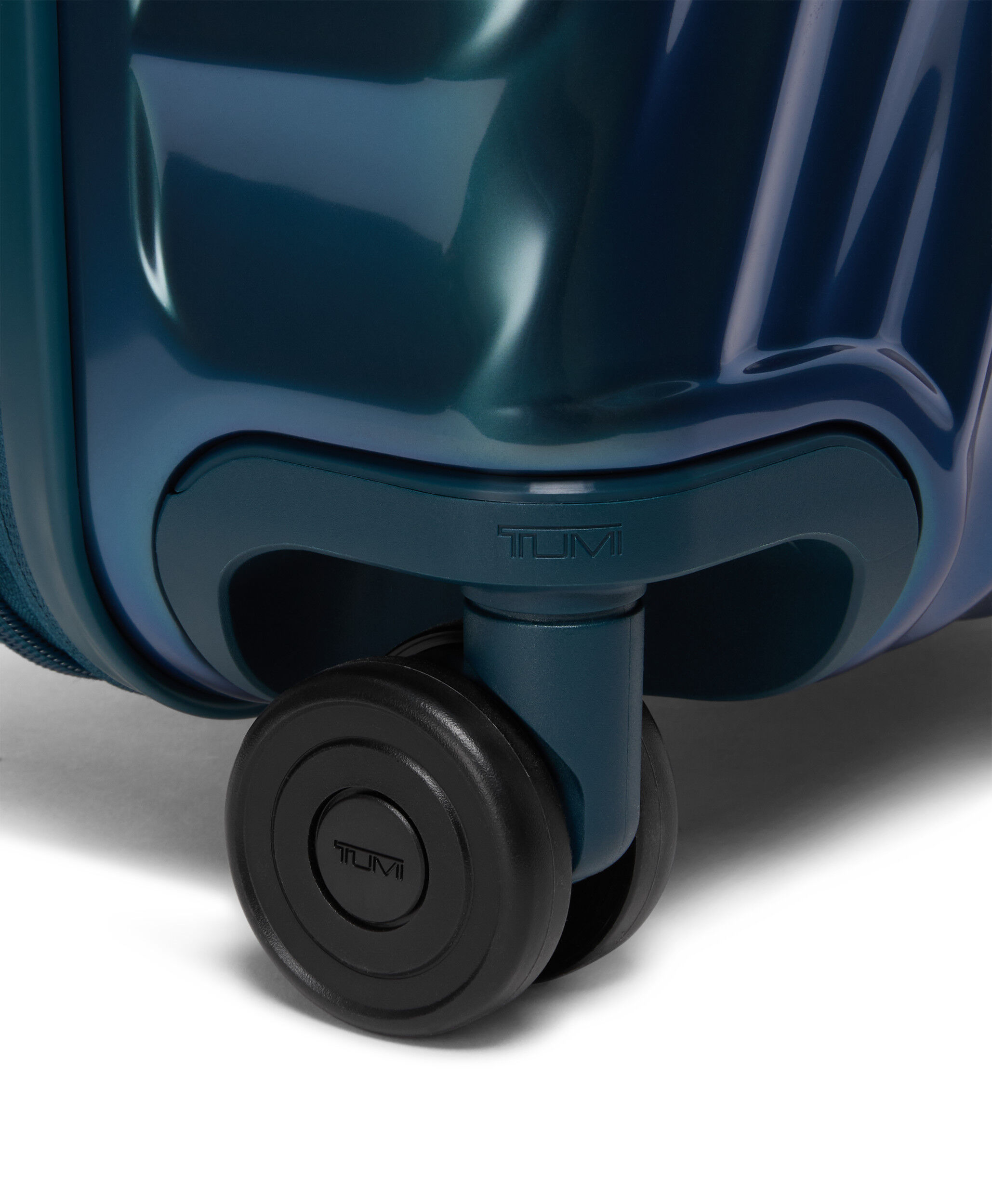 19 Degree Ekspanderbar kuffert med 4 hjul 55 cm - Int.