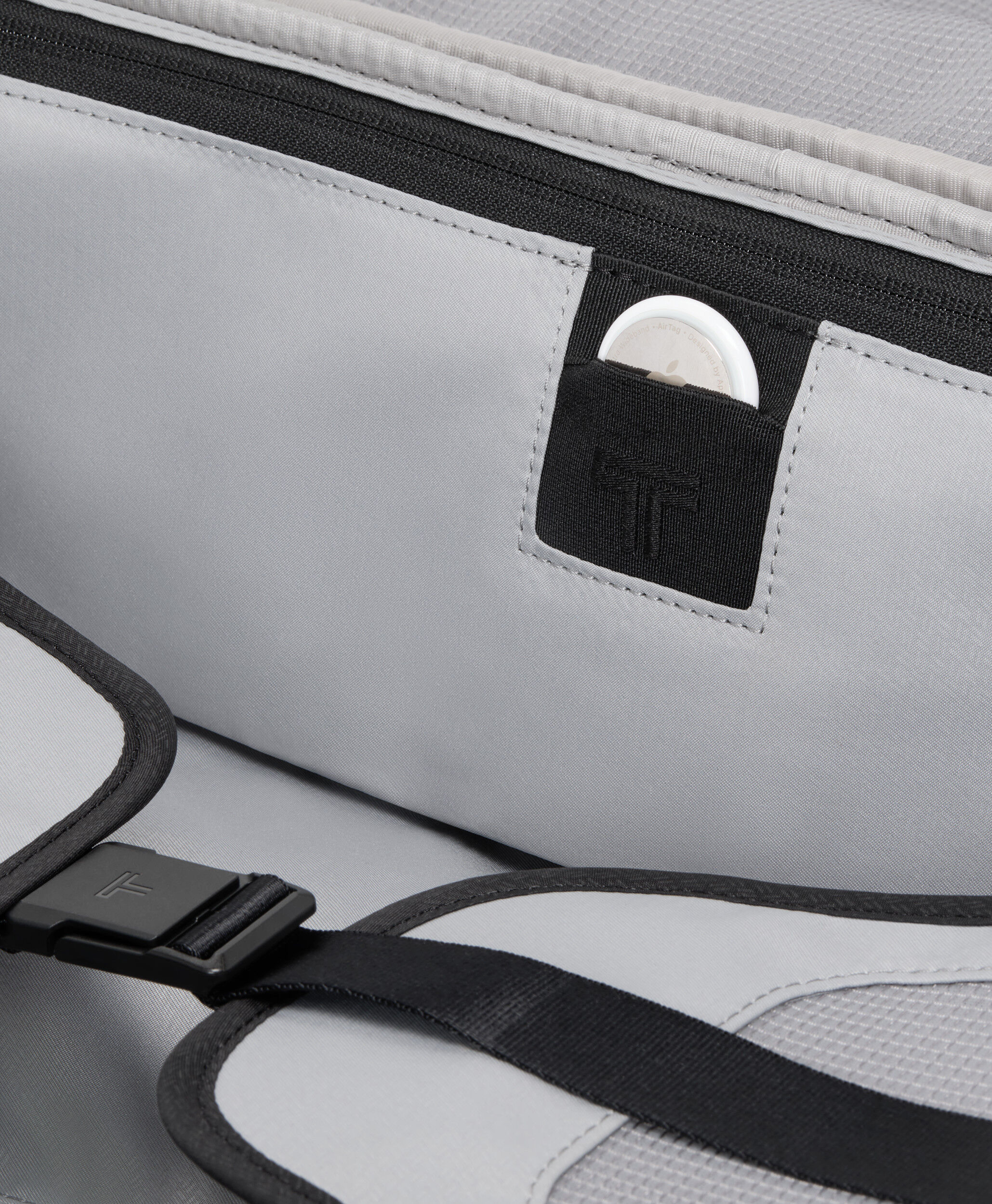 Alpha Ekspanderbar kuffert med 4 hjul