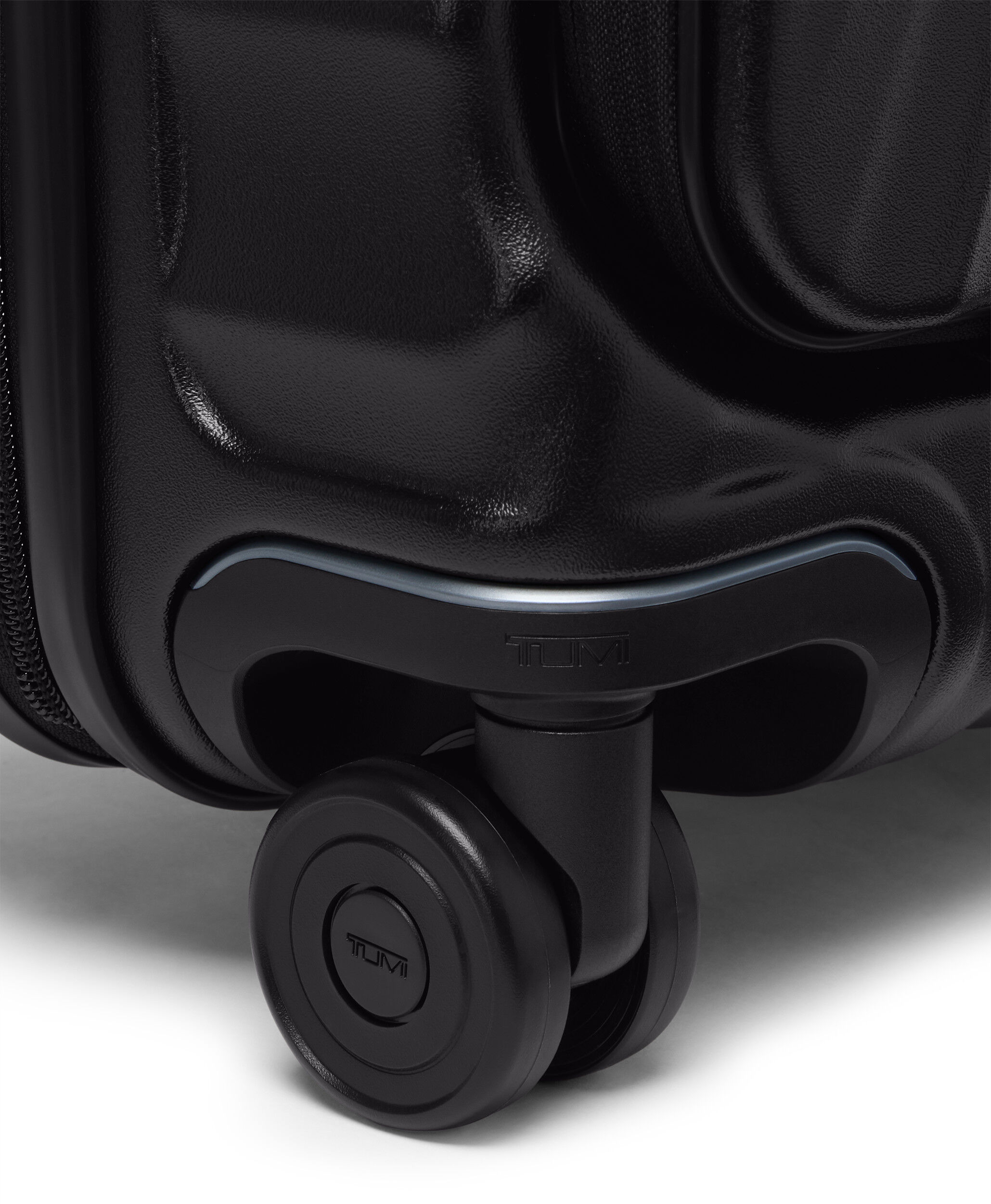 19 Degree Front Access Ekspanderbar kuffert med 4 hjul 55cm