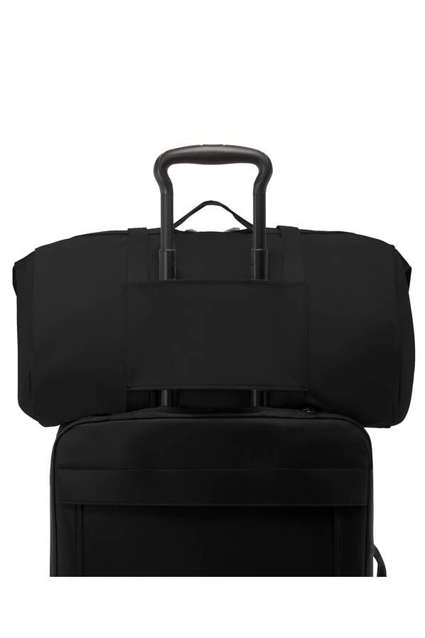 TUMI Voyageur JUST IN CASE DUFFEL  Black/Gunmetal