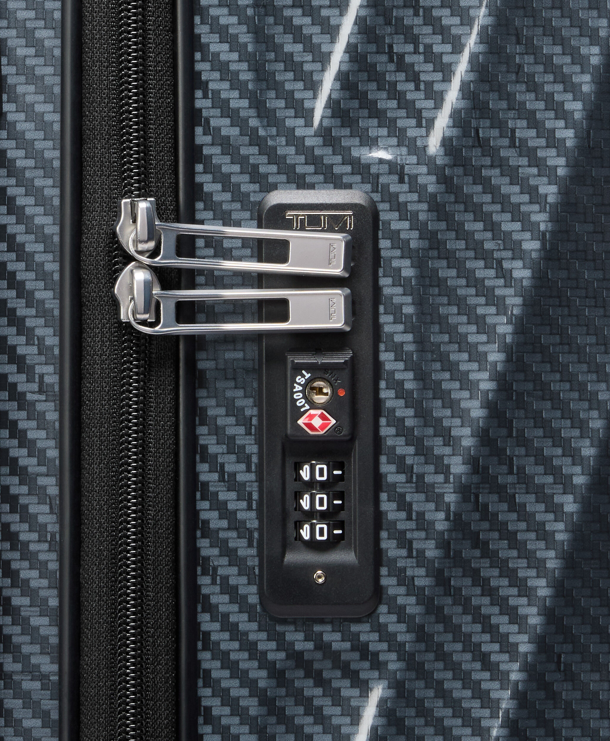 TUMI Extended Trip Checked Luggage 76 cm