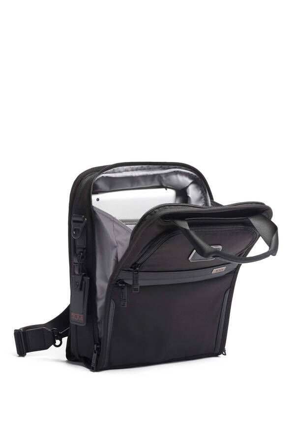 TUMI Alpha 2 MEDIUM TRAVEL TOTE  Black